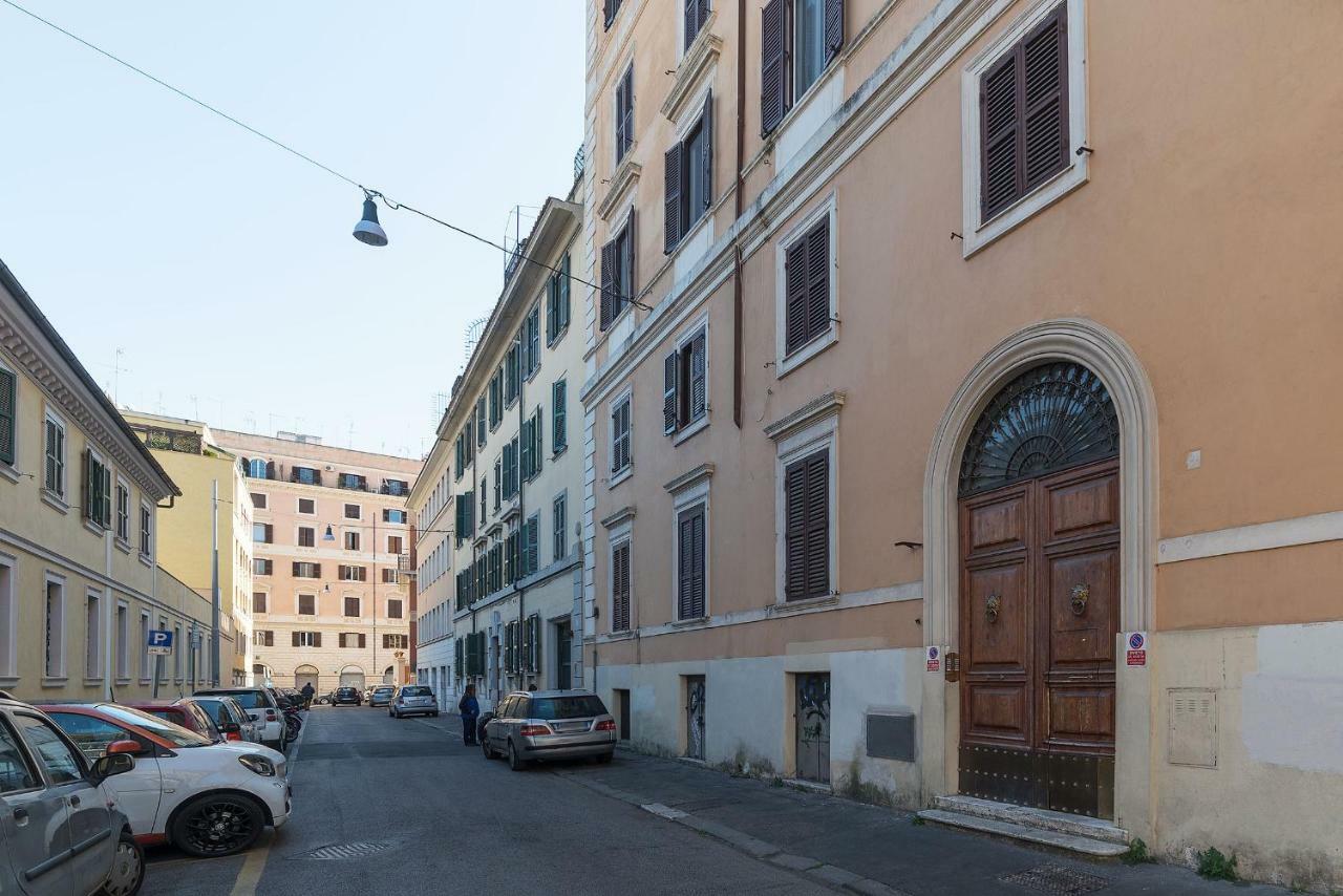 San Giovanni & Colosseo Roomy Flat Řím Exteriér fotografie