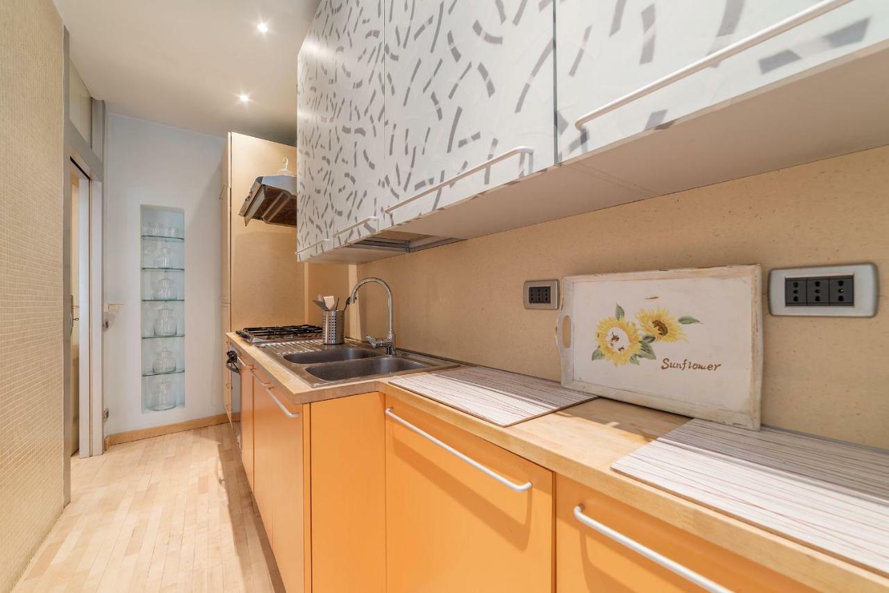 San Giovanni & Colosseo Roomy Flat Řím Exteriér fotografie